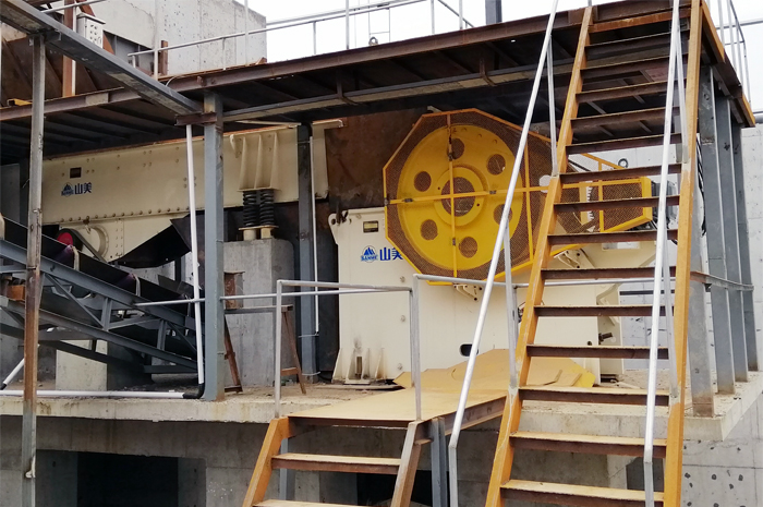 專業(yè)的破碎專家——顎式破碎機！