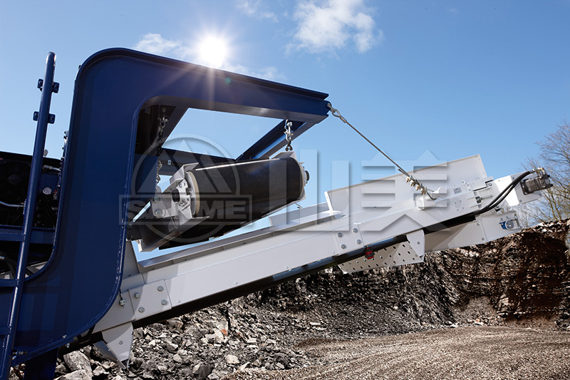 履帶式移動破碎機(jī)對比輪胎式移動破碎機(jī)有什么優(yōu)勢？