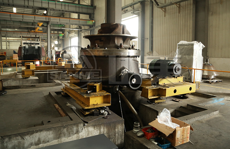 圓錐破碎機(jī)與錘式破碎機(jī)哪個(gè)破碎花崗巖效果好？