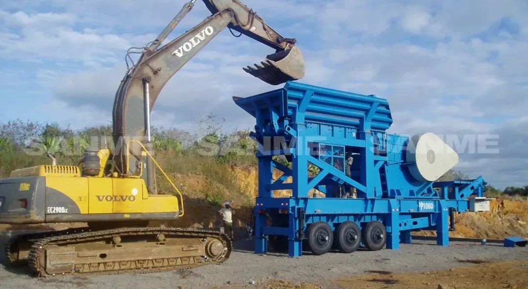 時(shí)產(chǎn)值近600萬！山美移動(dòng)式破碎篩分一體站助力江蘇高碳鉻鐵礦破碎項(xiàng)目建設(shè)