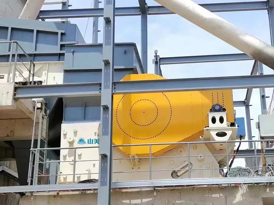 顎式破碎機——現(xiàn)代化工程建設不可或缺的設備