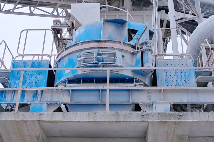 VC7系列立式?jīng)_擊破碎機(jī)——多領(lǐng)域適用，展現(xiàn)強(qiáng)大實(shí)力