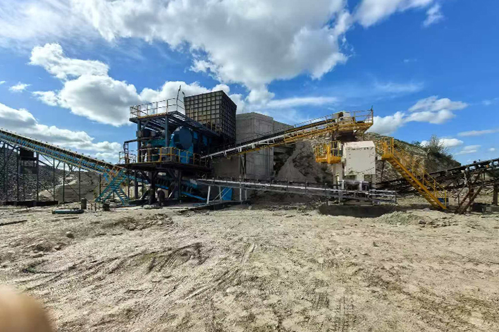 哈薩克斯坦500tph花崗巖破碎生產線