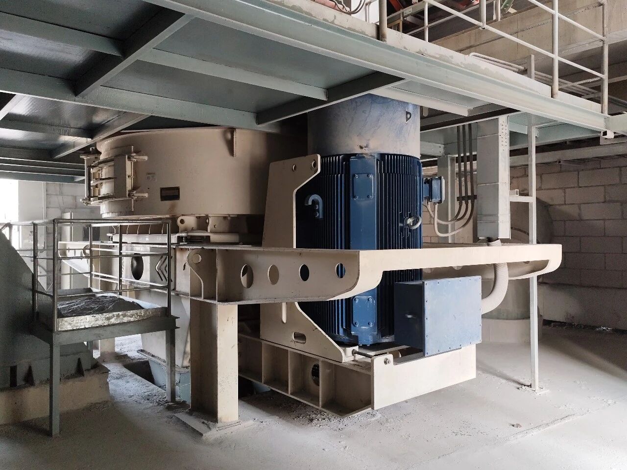 立式?jīng)_擊式破碎機(jī)-大進(jìn)料·高效率·低損耗 鑄就精品骨料